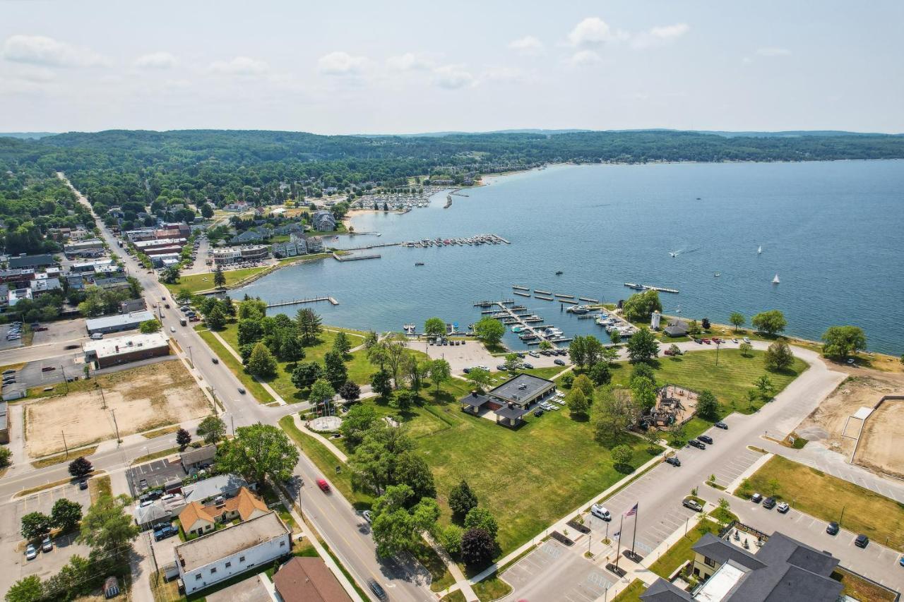 Boyne City Cottage Walk To Downtown And Lake! Bagian luar foto