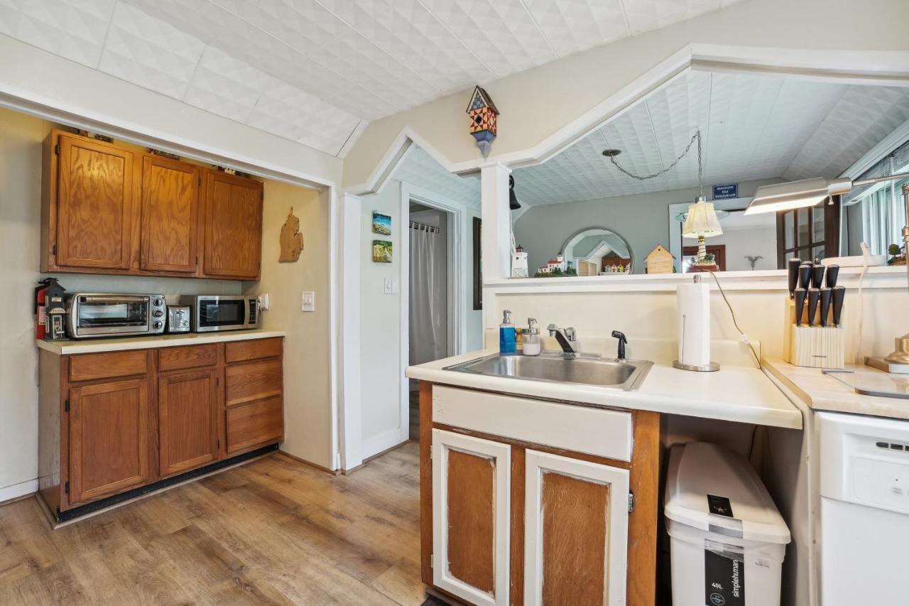 Boyne City Cottage Walk To Downtown And Lake! Bagian luar foto