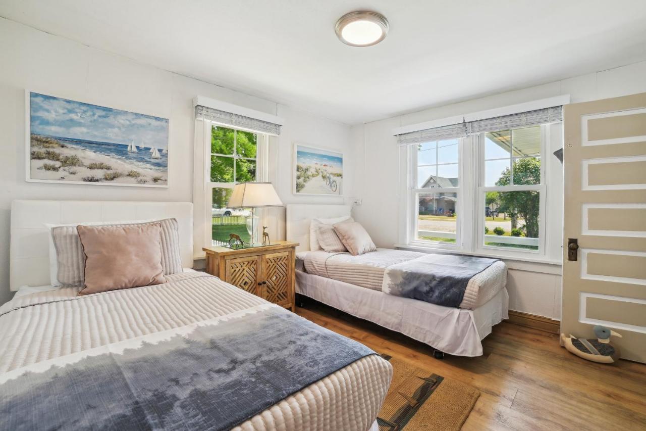 Boyne City Cottage Walk To Downtown And Lake! Bagian luar foto