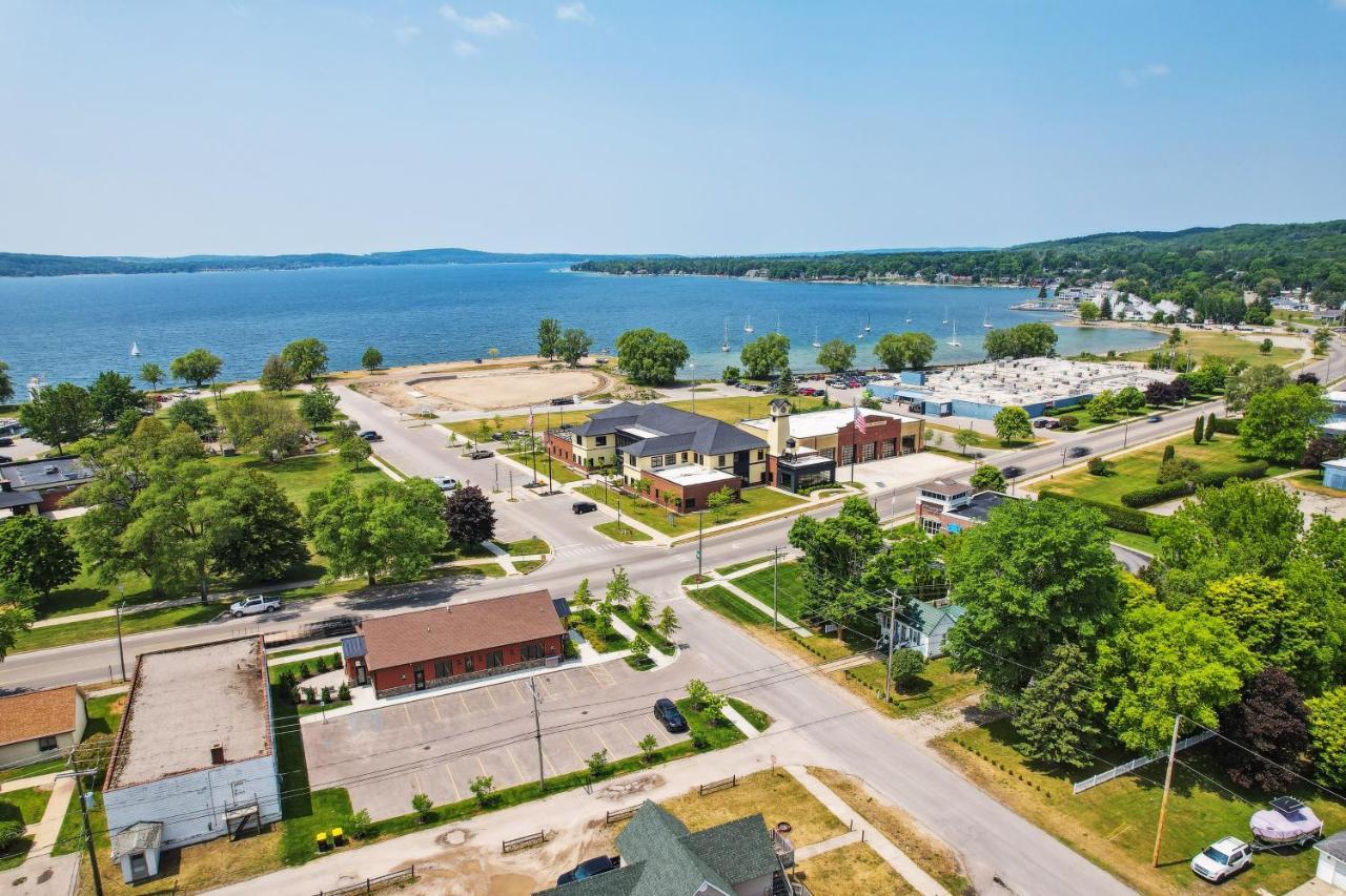 Boyne City Cottage Walk To Downtown And Lake! Bagian luar foto